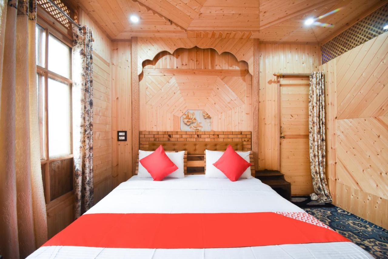 Hotel Oyo 66637 Merlin Group Of Houseboats Srīnagar Exterior foto