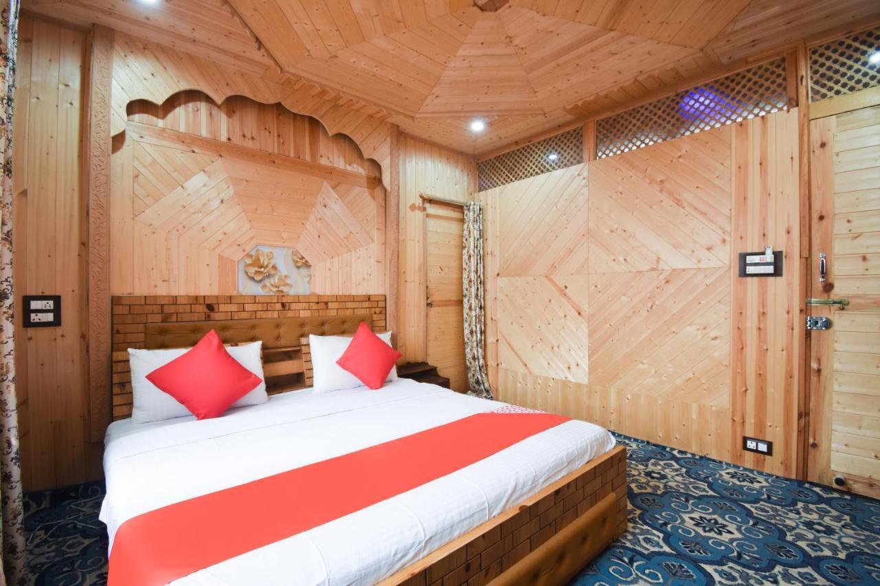 Hotel Oyo 66637 Merlin Group Of Houseboats Srīnagar Exterior foto