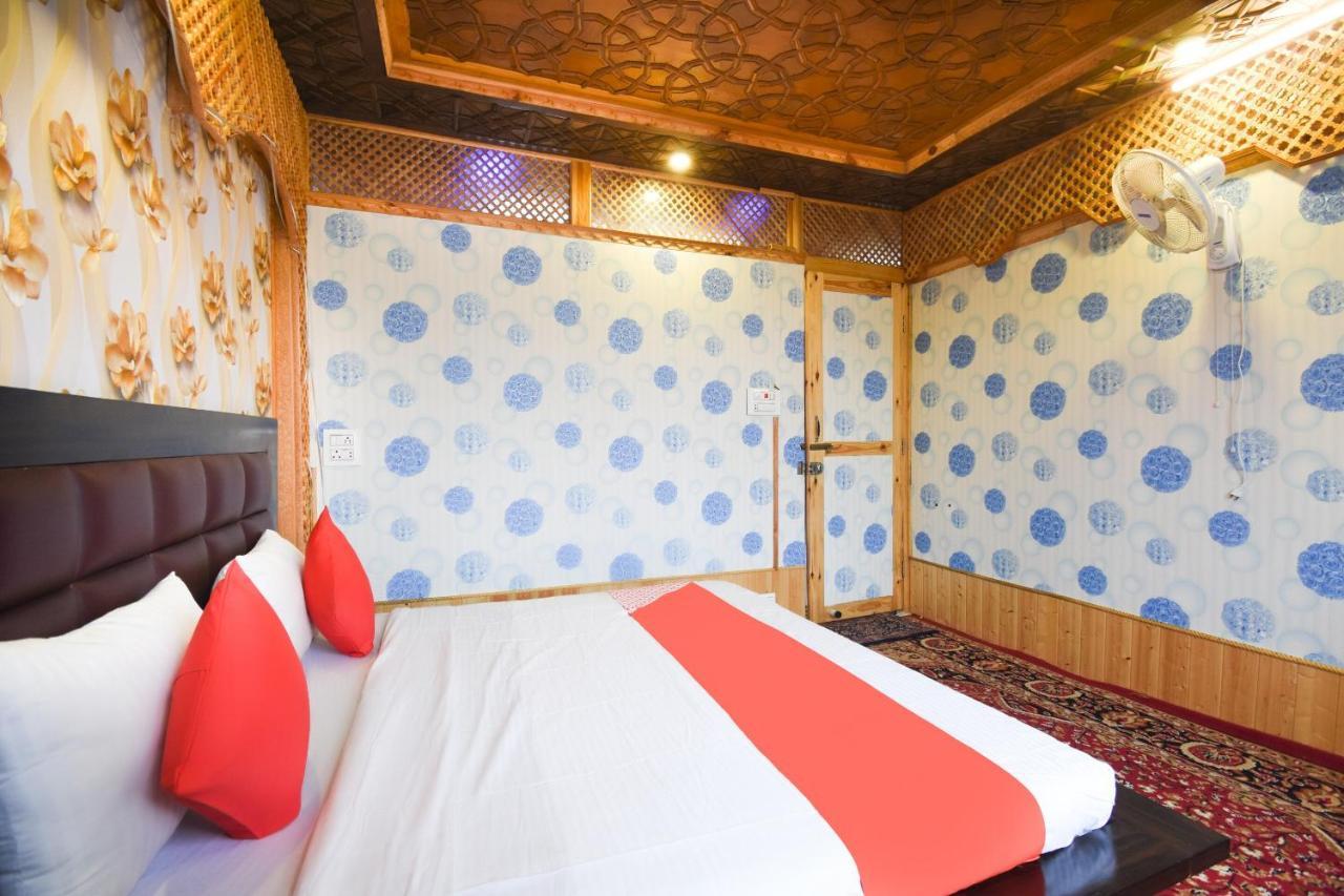 Hotel Oyo 66637 Merlin Group Of Houseboats Srīnagar Exterior foto